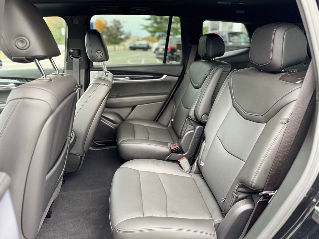Used 2024 Cadillac XT6 Premium Luxury w/ Technology Package image 26
