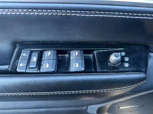 Used 2022 Jeep Wagoneer Series II AWD/4WD image 12