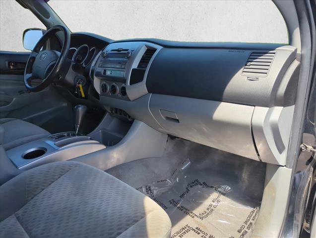 Used 2010 Toyota Tacoma PreRunner image 24
