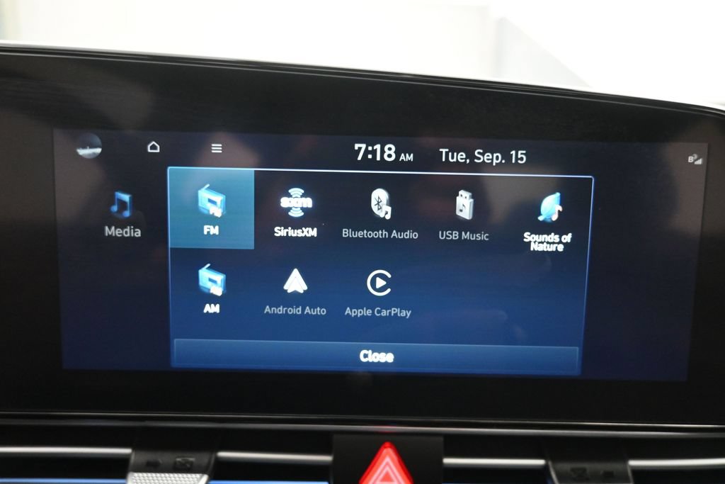 Used 2025 Hyundai Elantra SEL FWD image 12