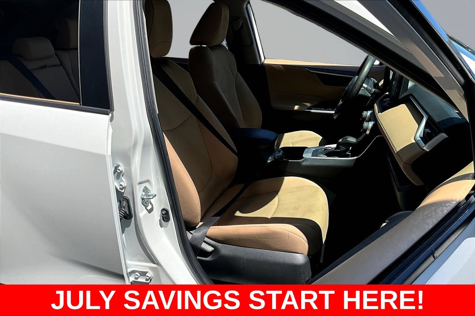 Used 2021 Toyota RAV4 LE AWD/4WD image 38