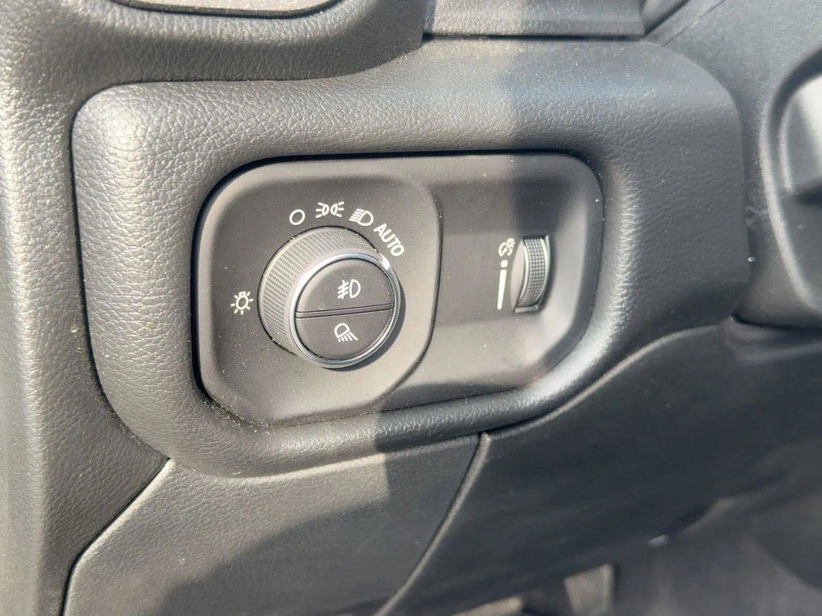 New 2026 RAM 3500 Tradesman image 15