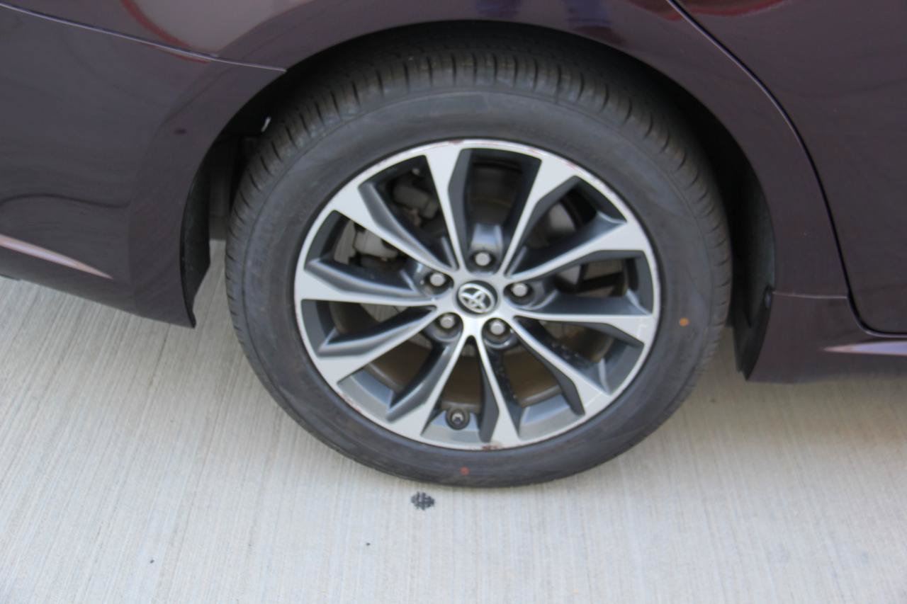Used 2016 Toyota Avalon XLE Premium FWD image 32