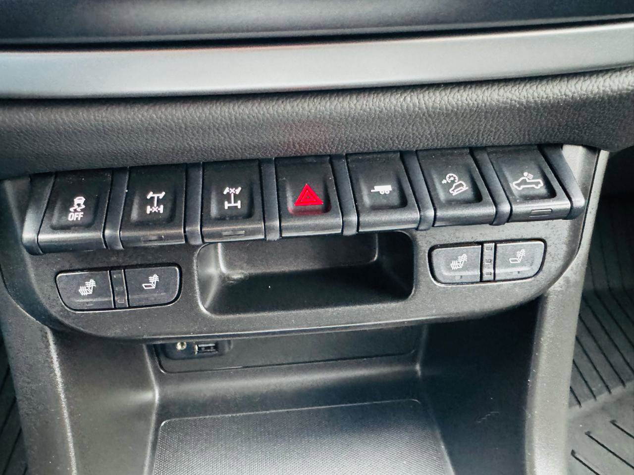 Used 2022 Chevrolet Colorado ZR2 image 22