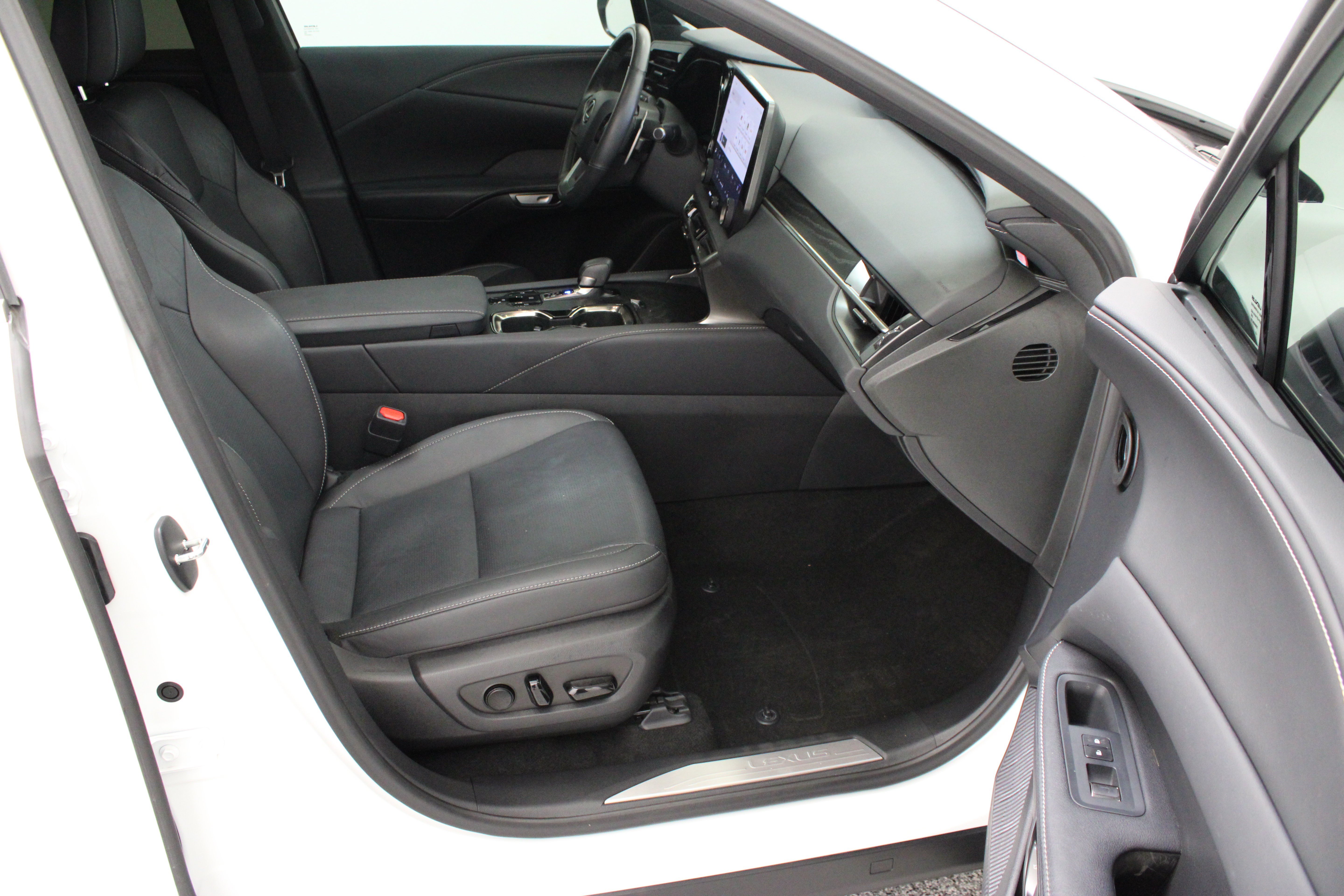 Used 2024 Lexus RX 350 Premium Plus w/ Convenience Package FWD image 37