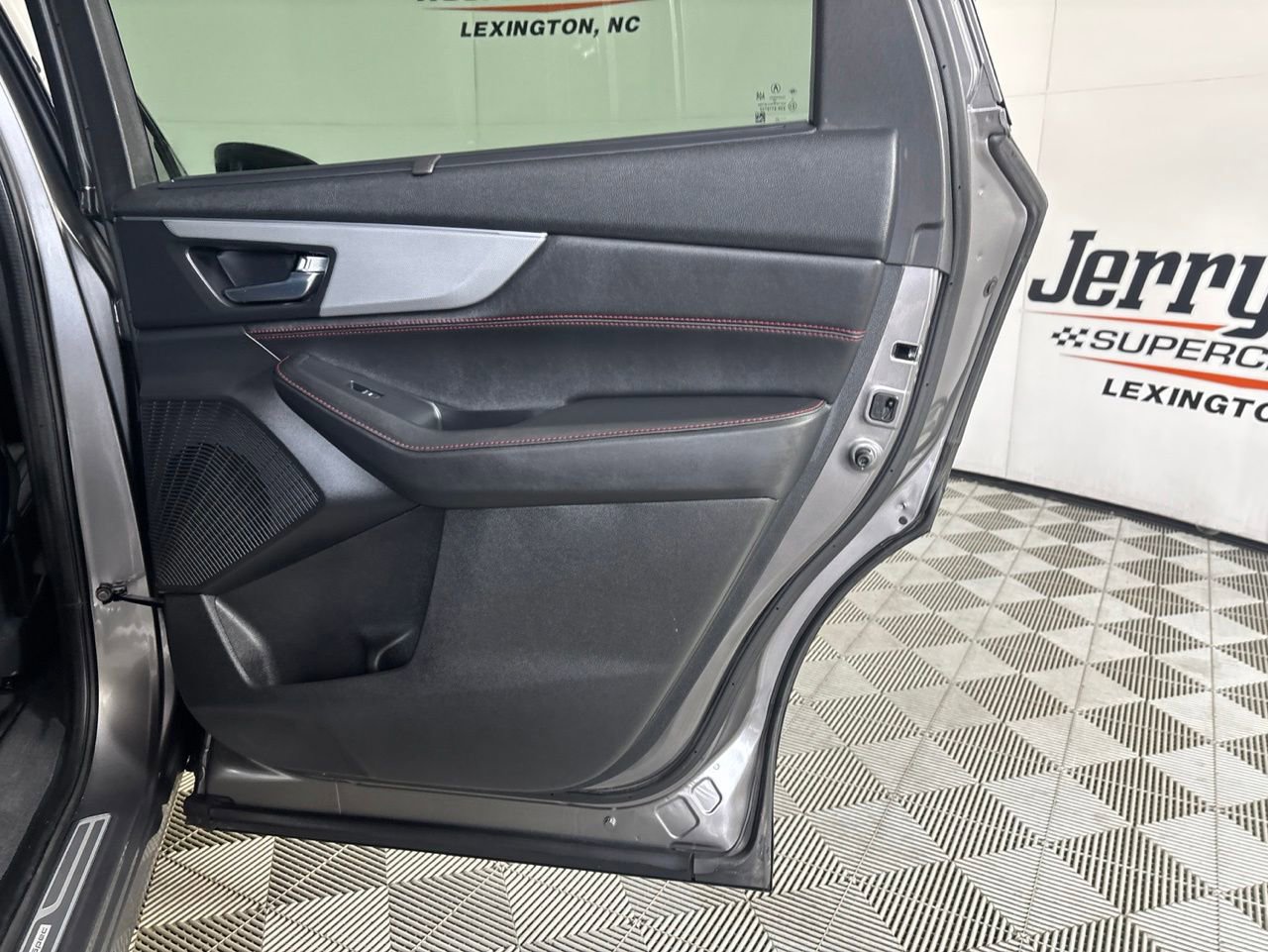 Used 2023 Acura MDX A-Spec AWD/4WD image 9