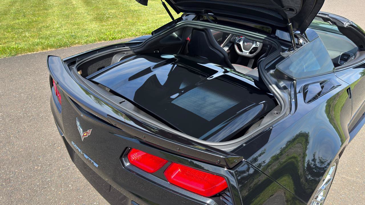 Used 2019 Chevrolet Corvette Grand Sport RWD image 11