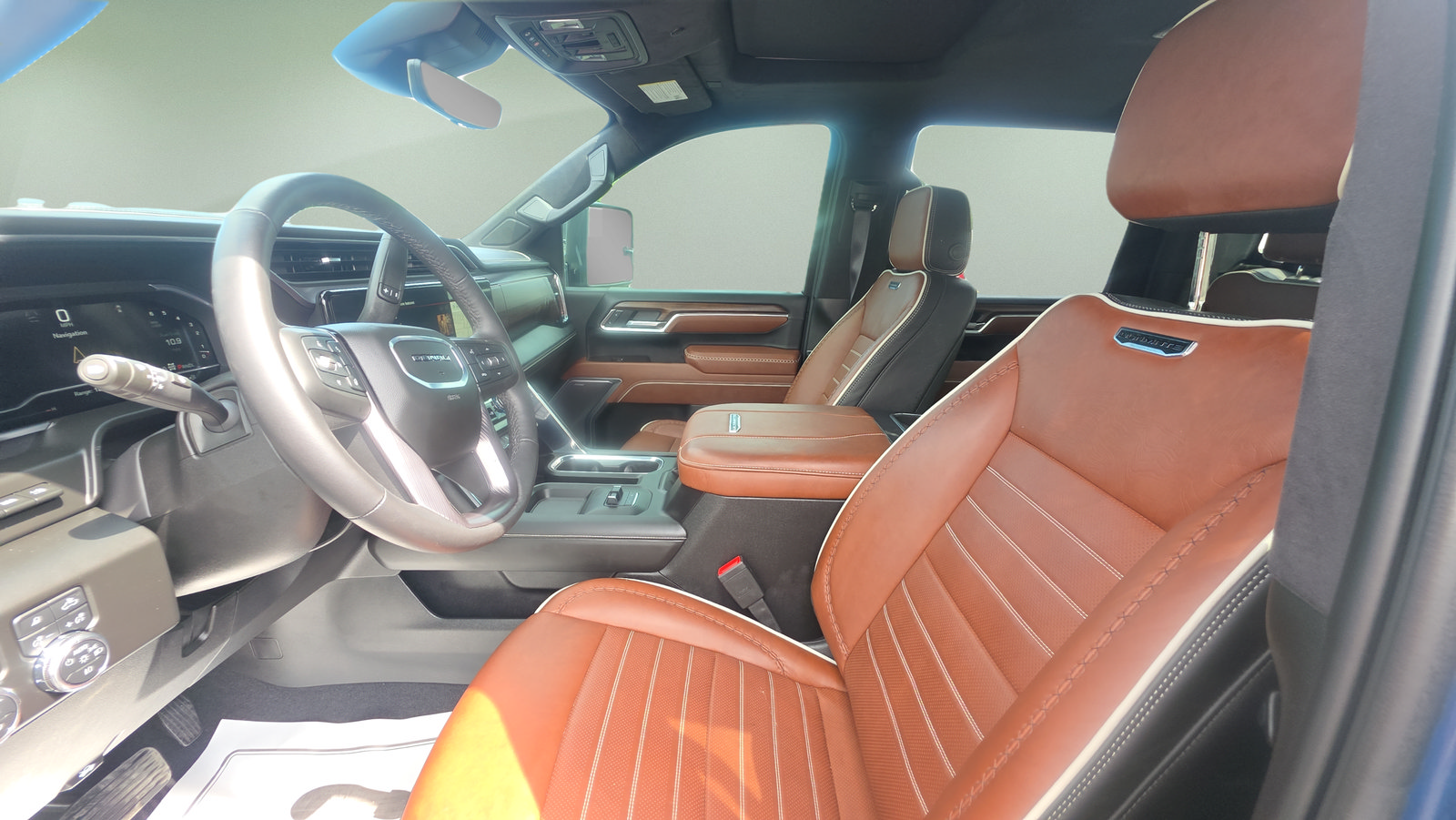 Used 2025 GMC Sierra 2500 Denali Ultimate AWD/4WD image 17