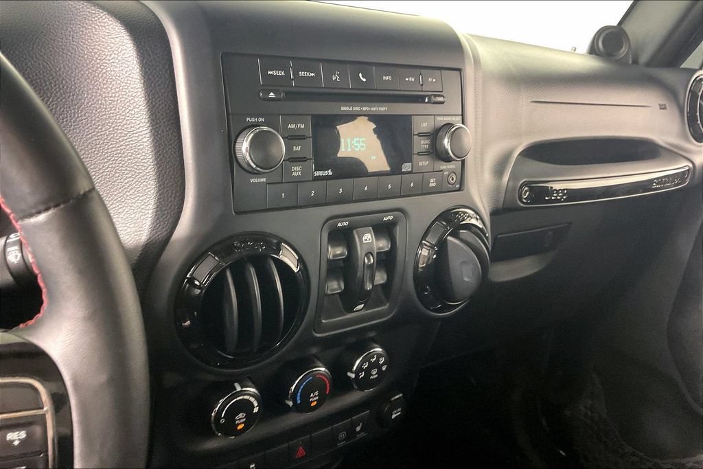 Used 2012 Jeep Wrangler Unlimited Sahara AWD/4WD image 13