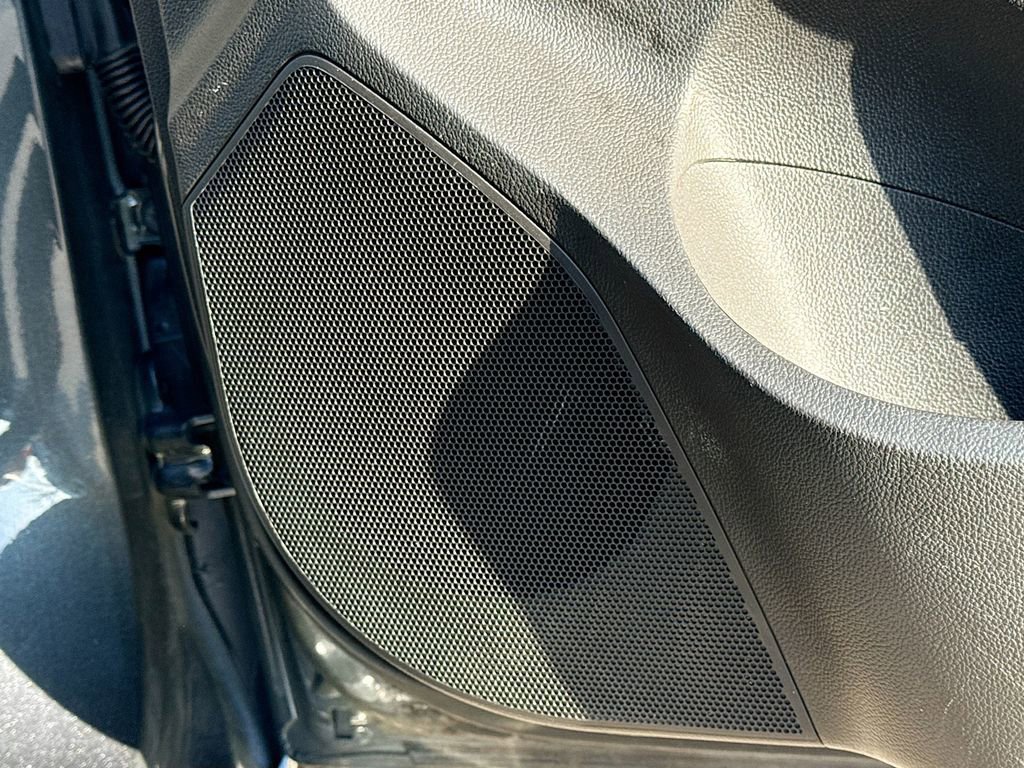 Used 2020 Chevrolet Sonic LT w/ Convenience Package image 22