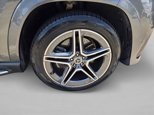 Used 2026 Mercedes-Benz GLS 450 4MATIC image 21