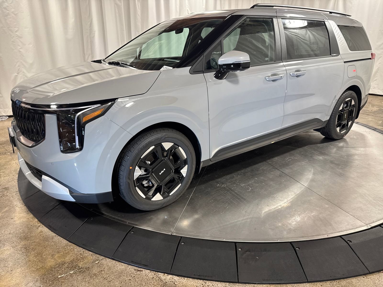 New 2026 Kia Carnival EX FWD image 1