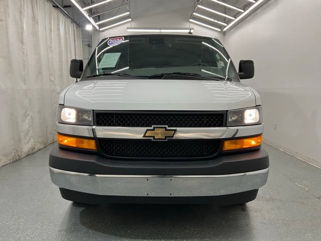 Used 2024 Chevrolet Express 3500 LT w/ LT Preferred Equipment Group RWD image 3