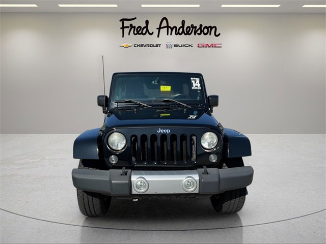 Used 2014 Jeep Wrangler Unlimited Sahara w/ Connectivity Group video 2