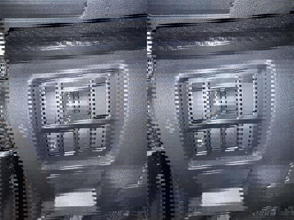 Used 2019 Subaru Crosstrek 2.0i Premium image 16