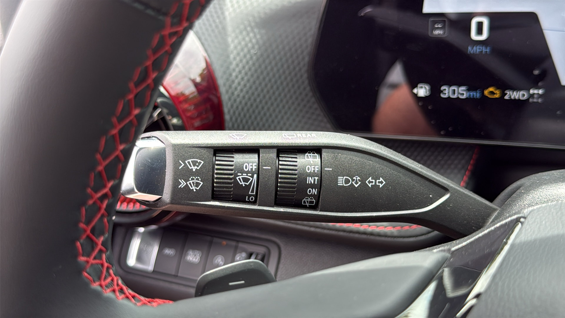 Used 2025 Chevrolet Equinox RS AWD/4WD image 15