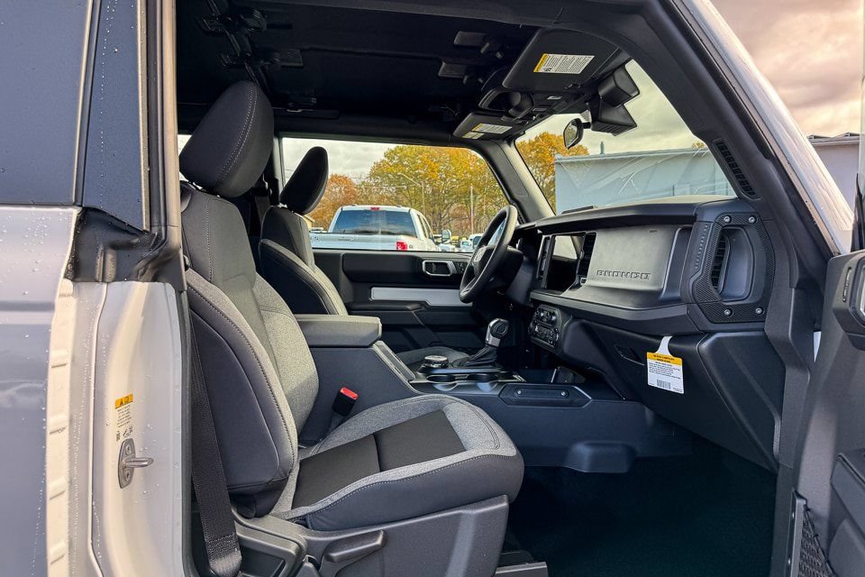 New 2025 Ford Bronco 2-Door w/ Sasquatch Package AWD/4WD image 16