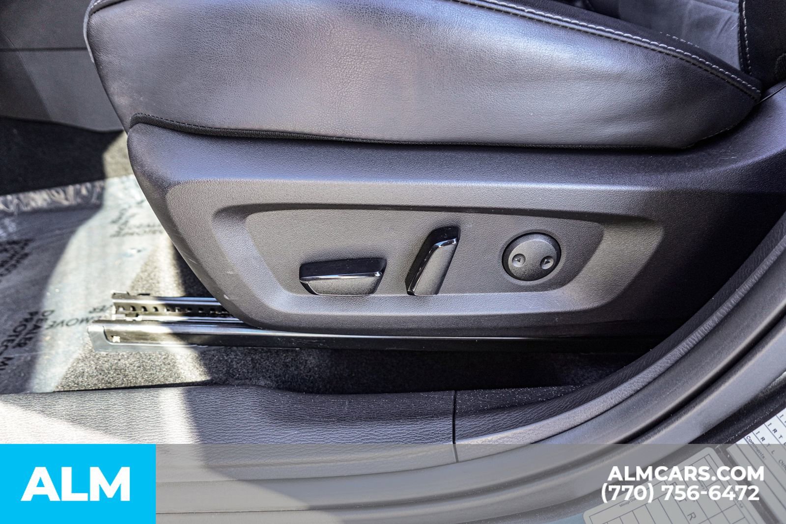 Used 2025 Mitsubishi Outlander SE image 36