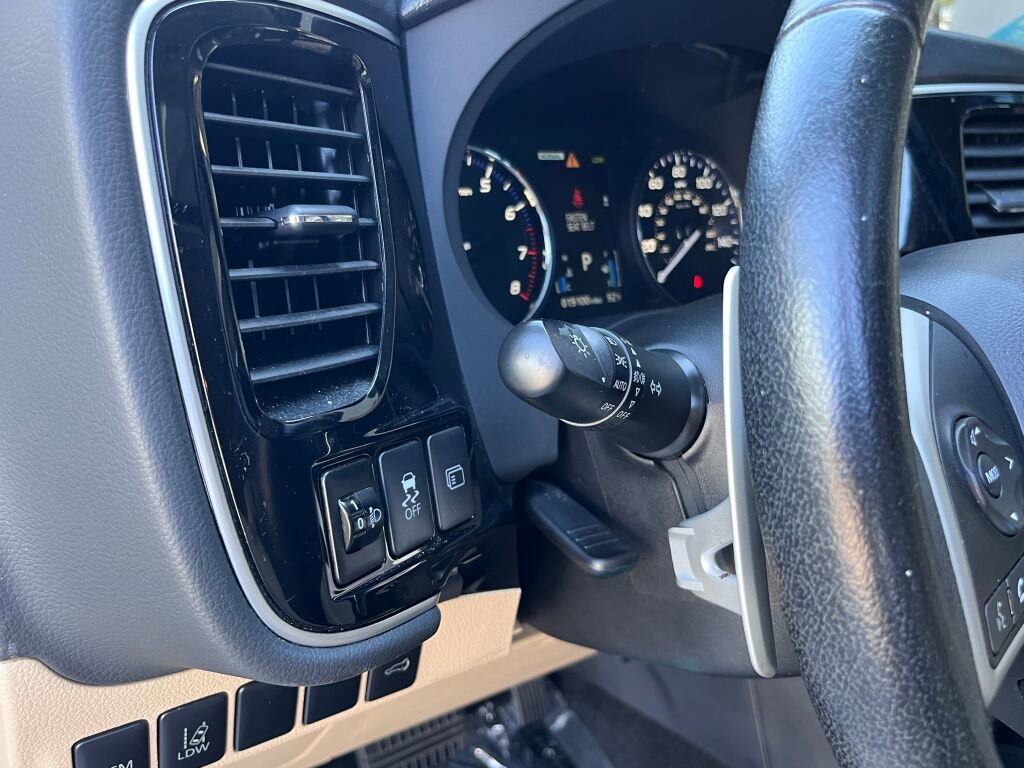 Used 2015 Mitsubishi Outlander GT image 13