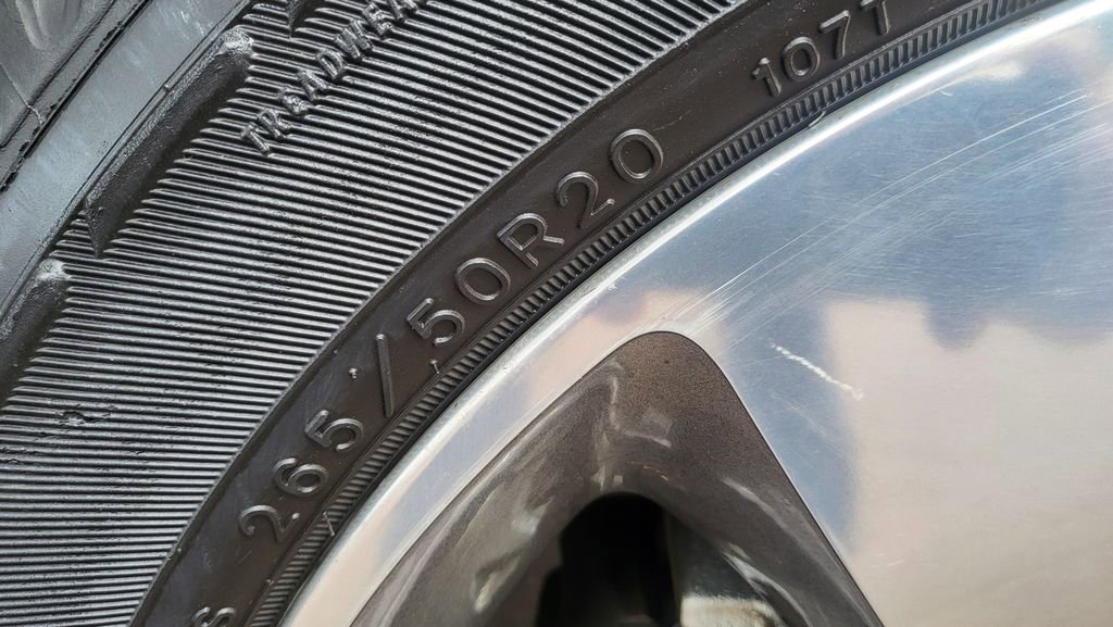 Used 2014 Jeep Grand Cherokee Limited RWD image 17