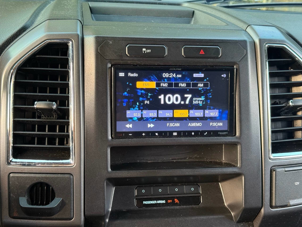 Used 2016 Ford F150 XLT image 33