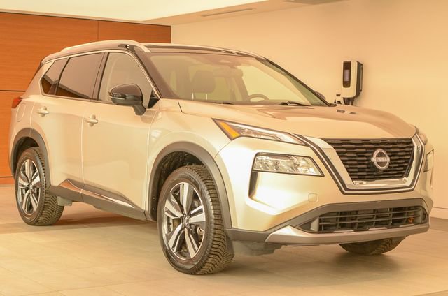 Used 2023 Nissan Rogue SL image 5