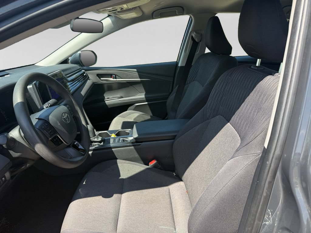 Used 2025 Toyota Camry LE FWD image 20