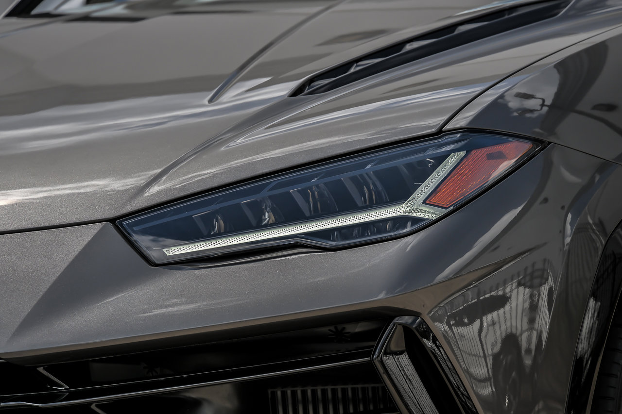 Used 2024 Lamborghini Urus S AWD/4WD image 11
