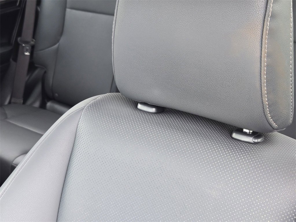 Used 2023 Lexus GX 460 Premium w/ Premium Package image 15