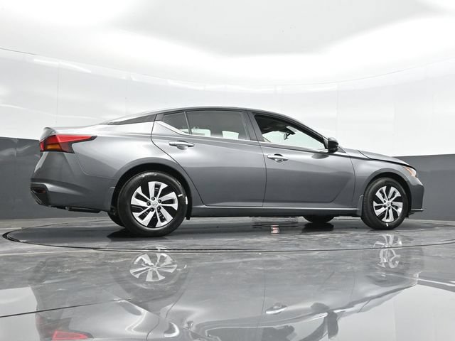 Used 2025 Nissan Altima 2.5 S FWD image 35