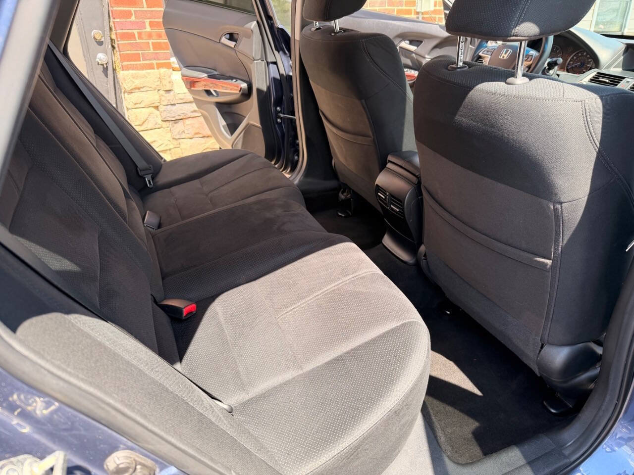 Used 2012 Honda Crosstour EX image 17