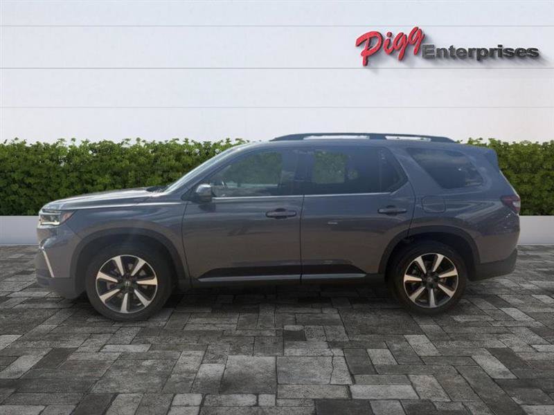 Used 2025 Honda Pilot Elite image 3