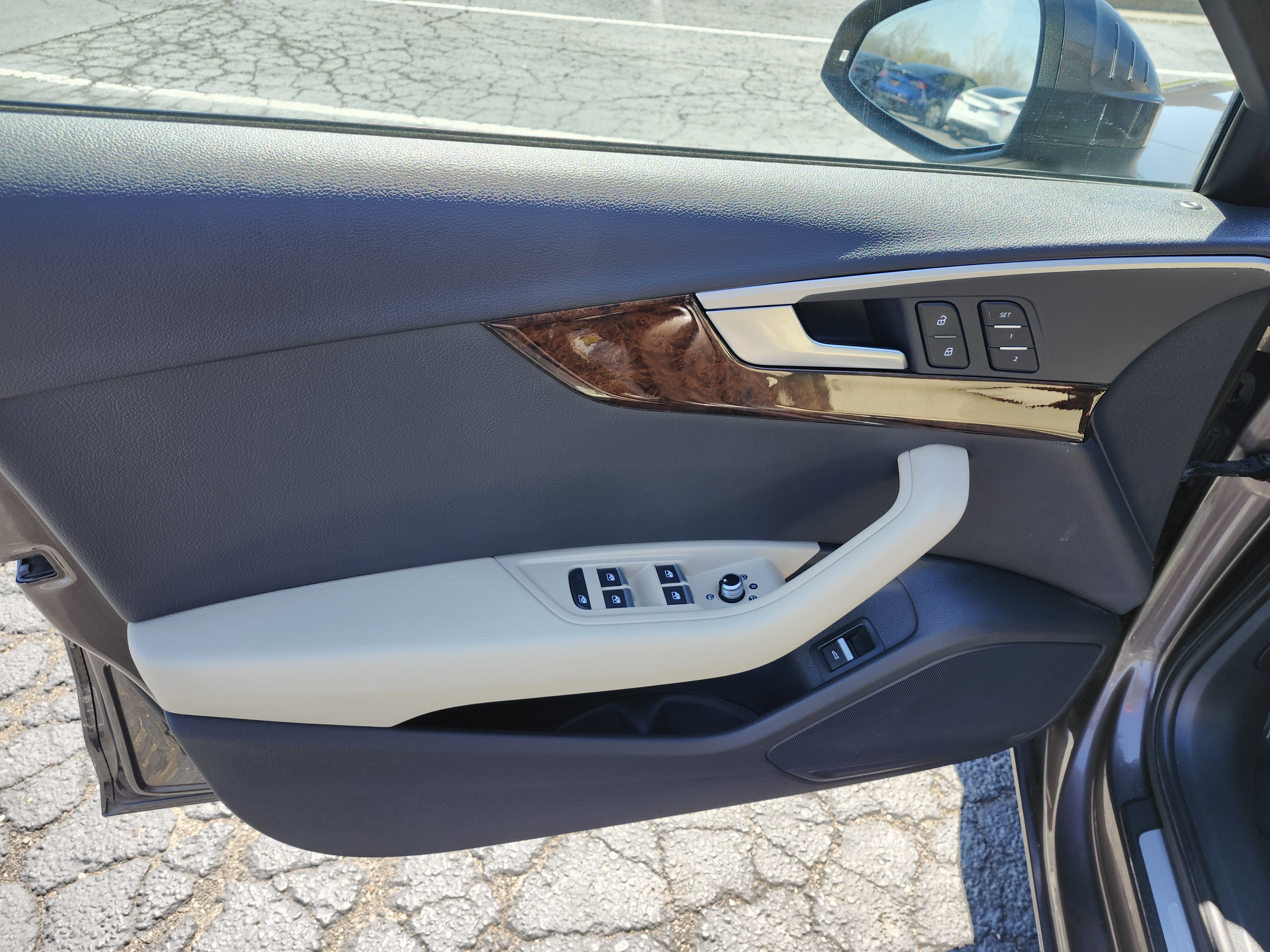 Used 2017 Audi A4 2.0T Premium w/ Audi MMI Navigation Plus image 29