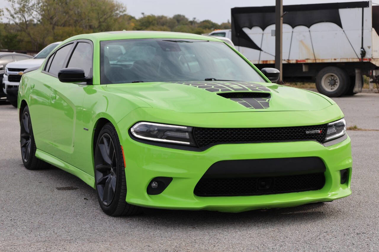 Used 2019 Dodge Charger R/T w/ Plus Group image 4