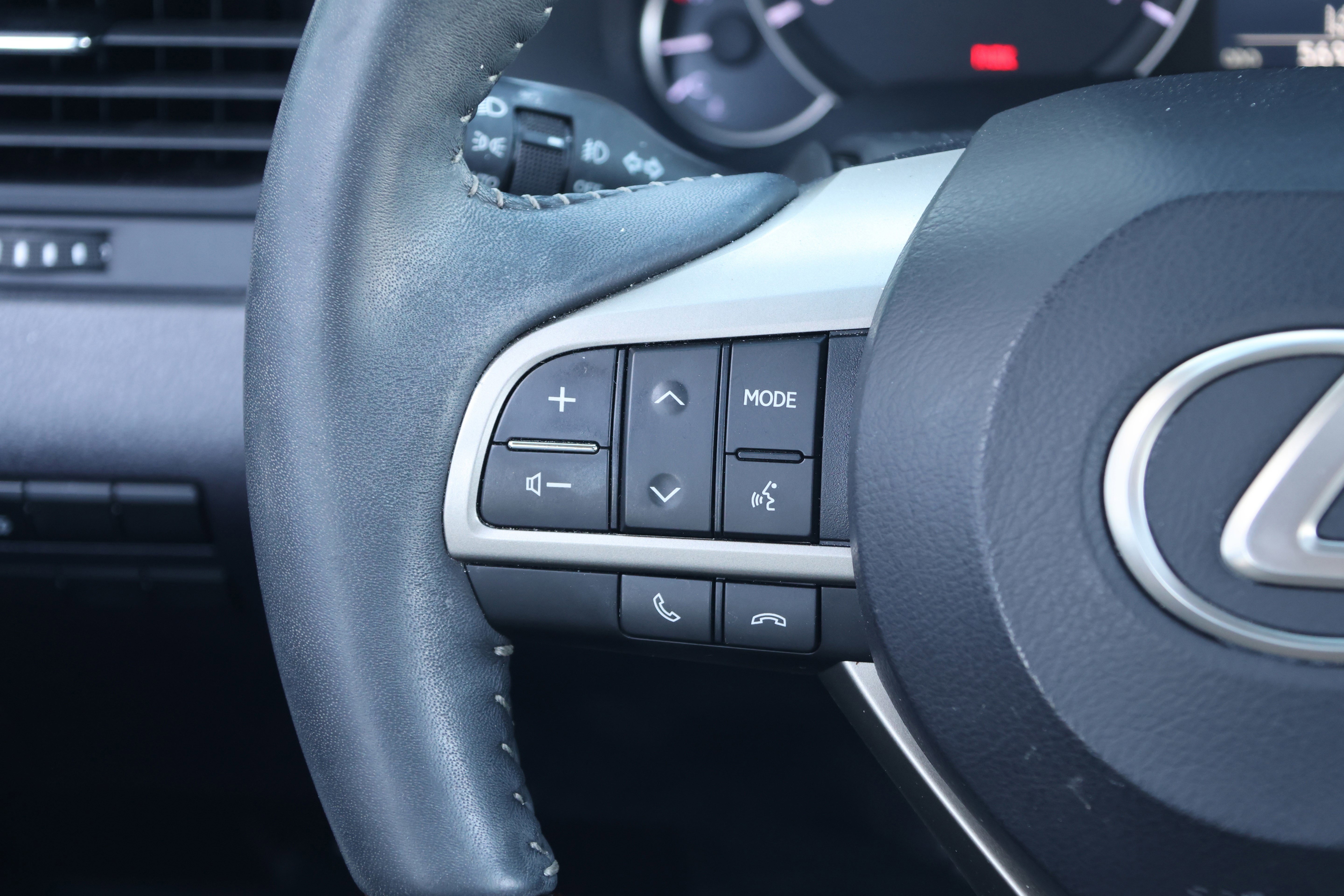 Used 2019 Lexus RX 350 FWD w/ Navigation Package image 18