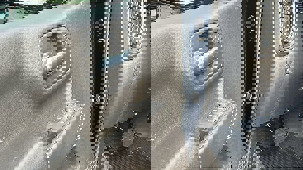 New 2025 Chevrolet Silverado 1500 Custom image 11