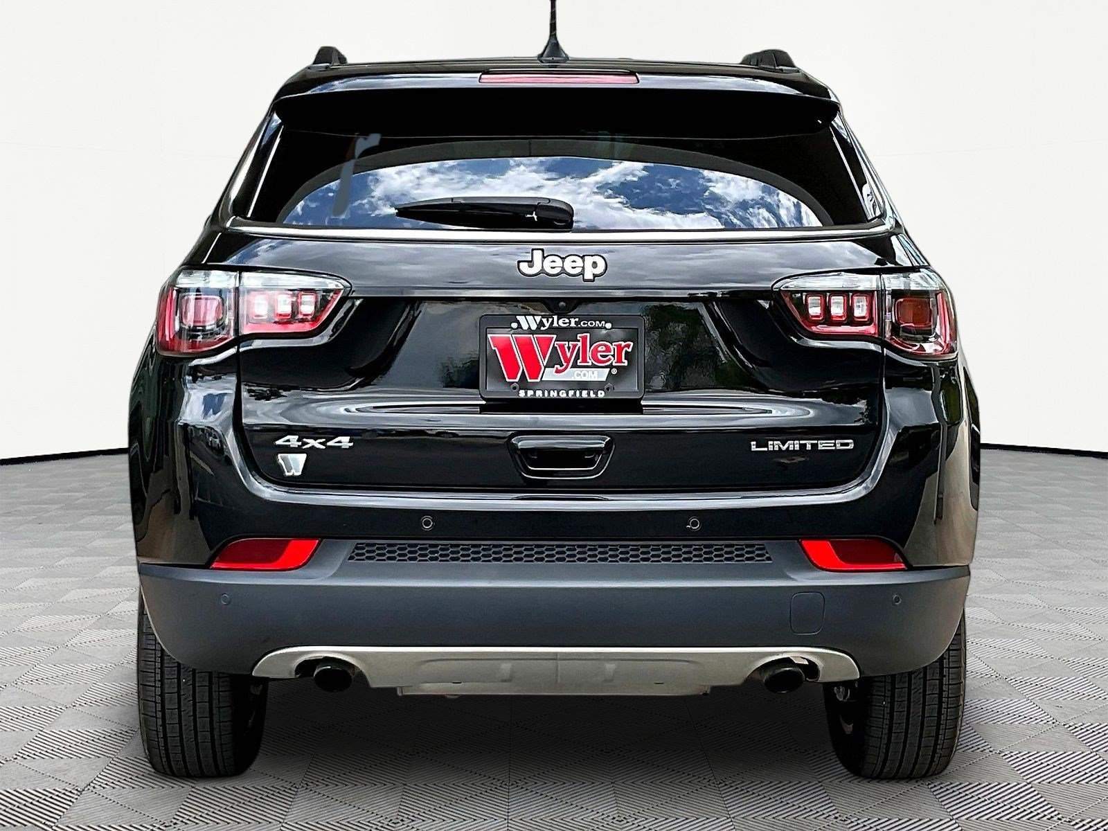 Used 2023 Jeep Compass Limited AWD/4WD image 5
