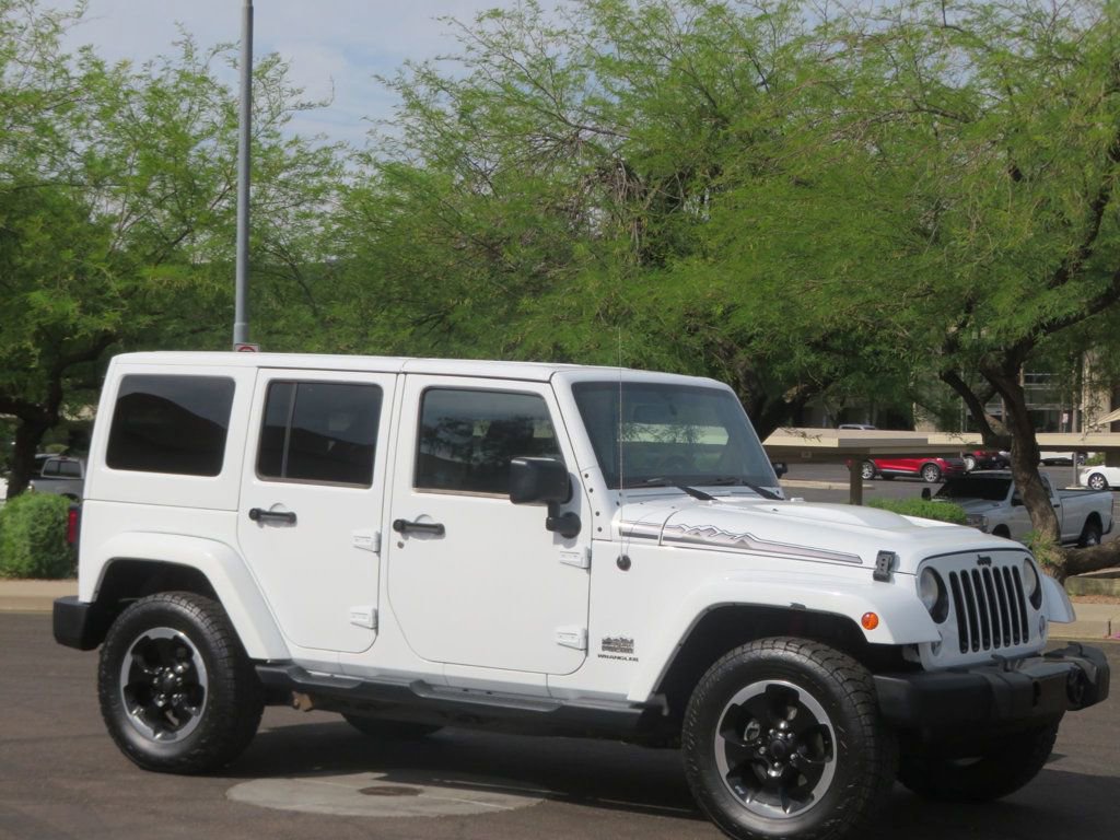 Used 2014 Jeep Wrangler Unlimited Sahara AWD/4WD image 4