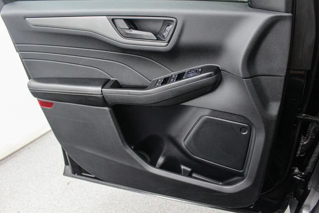 Certified 2025 Ford Escape Active AWD/4WD image 11