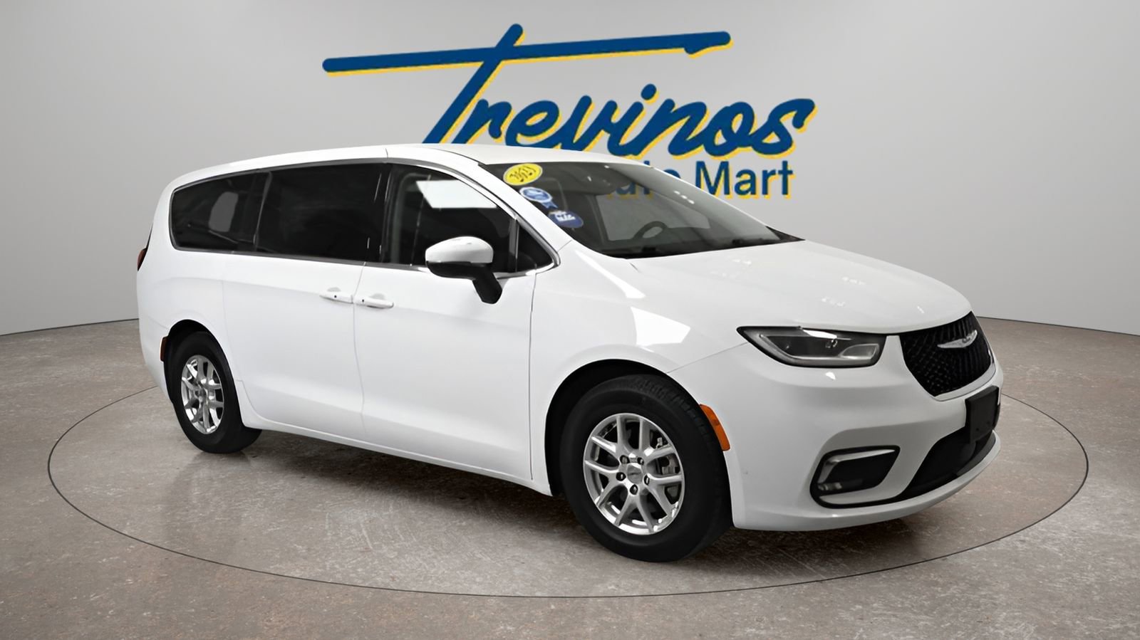 Used 2023 Chrysler Pacifica Touring-L