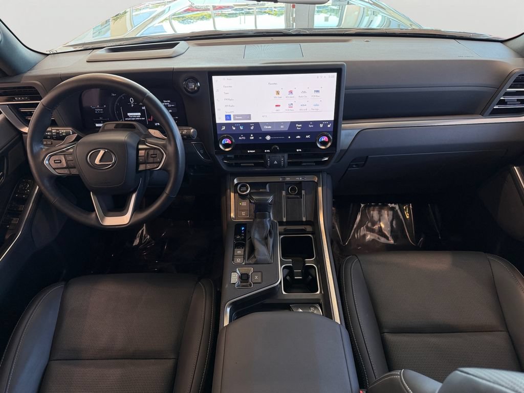 Used 2024 Lexus GX 550 w/ Accessory Package (2T) AWD/4WD image 13