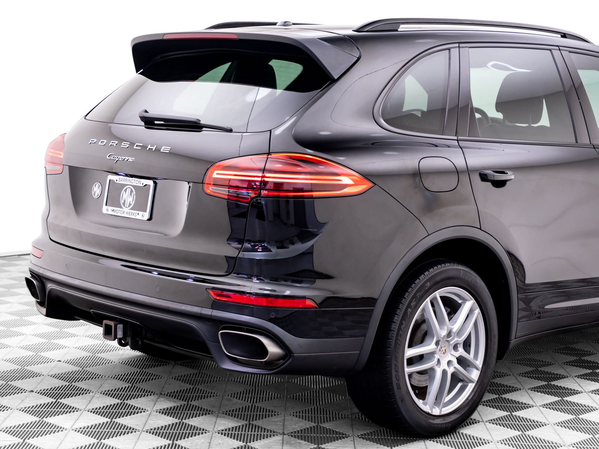 Used 2015 Porsche Cayenne Diesel AWD/4WD image 32