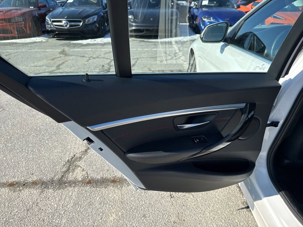 Used 2018 BMW 330e image 28