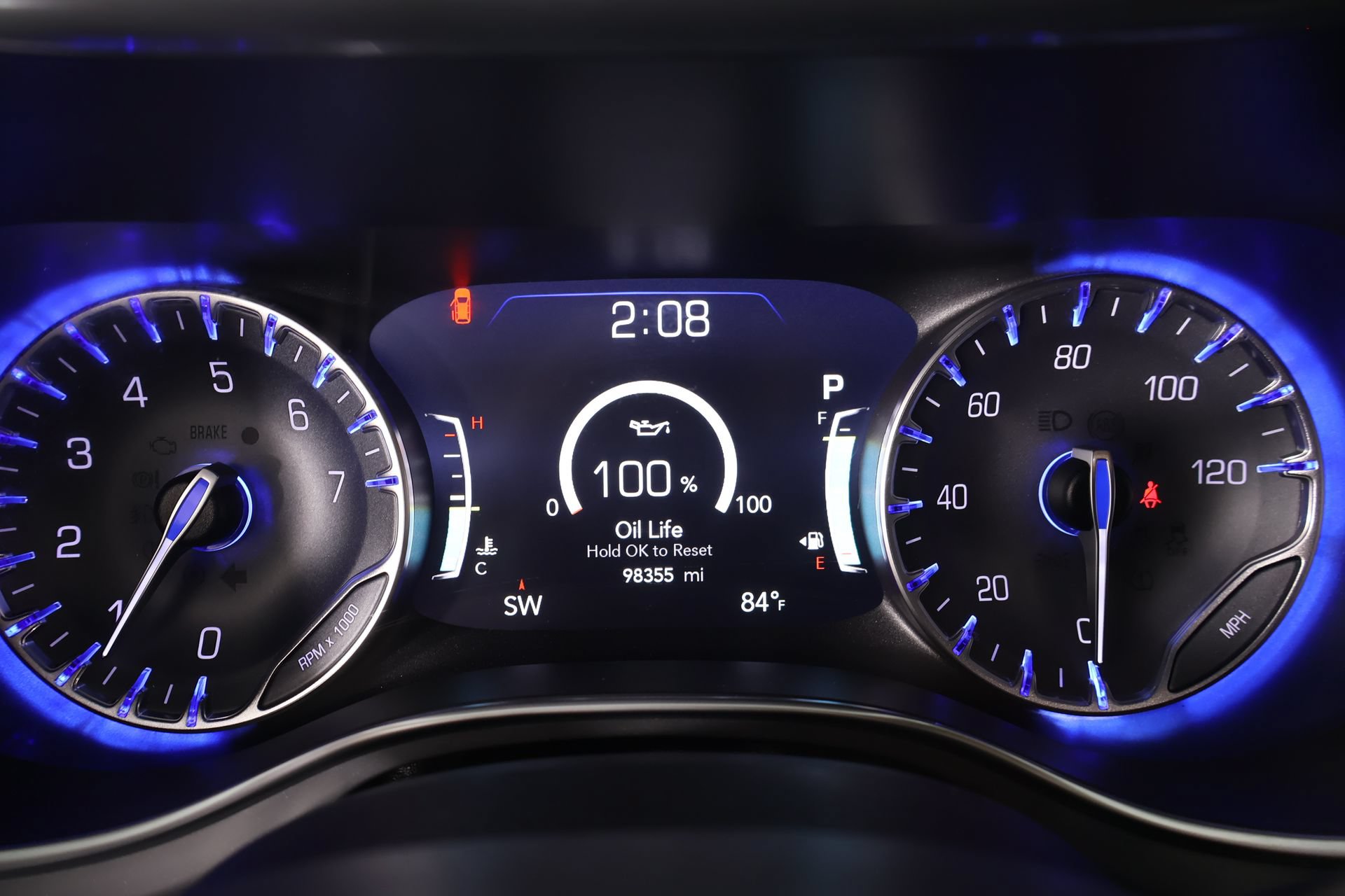 Used 2018 Chrysler Pacifica Touring-L Plus w/ S Appearance Package FWD image 4