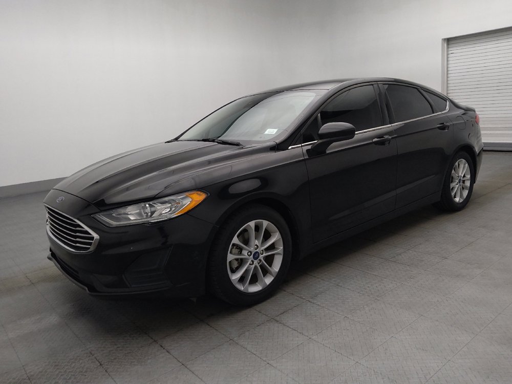 Used 2019 Ford Fusion SE FWD image 2