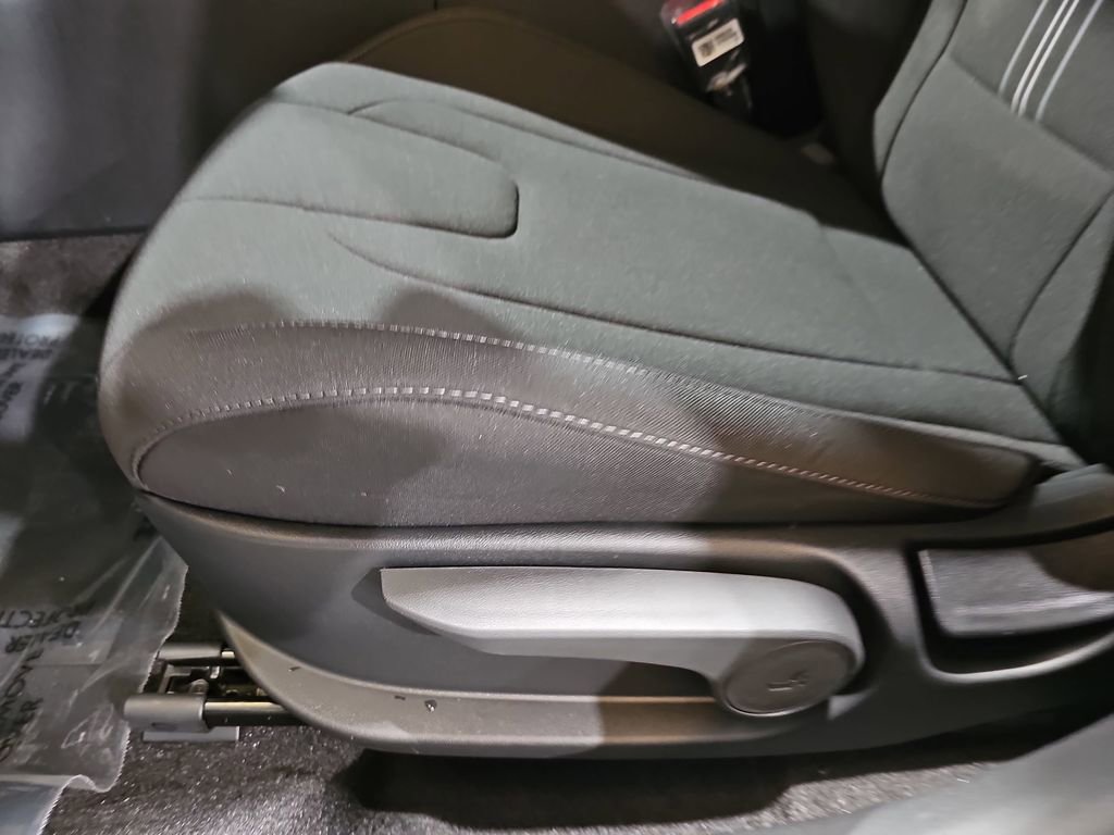 New 2026 Hyundai Elantra Sport image 28