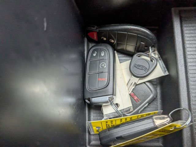 Used 2015 RAM 2500 Laramie w/ Convenience Group image 21