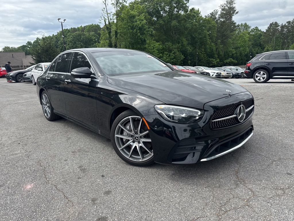 Used 2022 Mercedes-Benz E 350 Sedan w/ AMG Line Exterior image 4