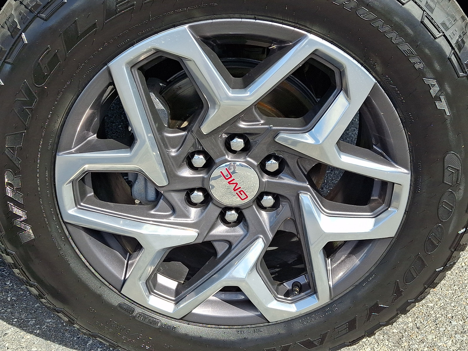 Used 2023 GMC Sierra 1500 SLT w/ SLT Premium Package AWD/4WD image 8