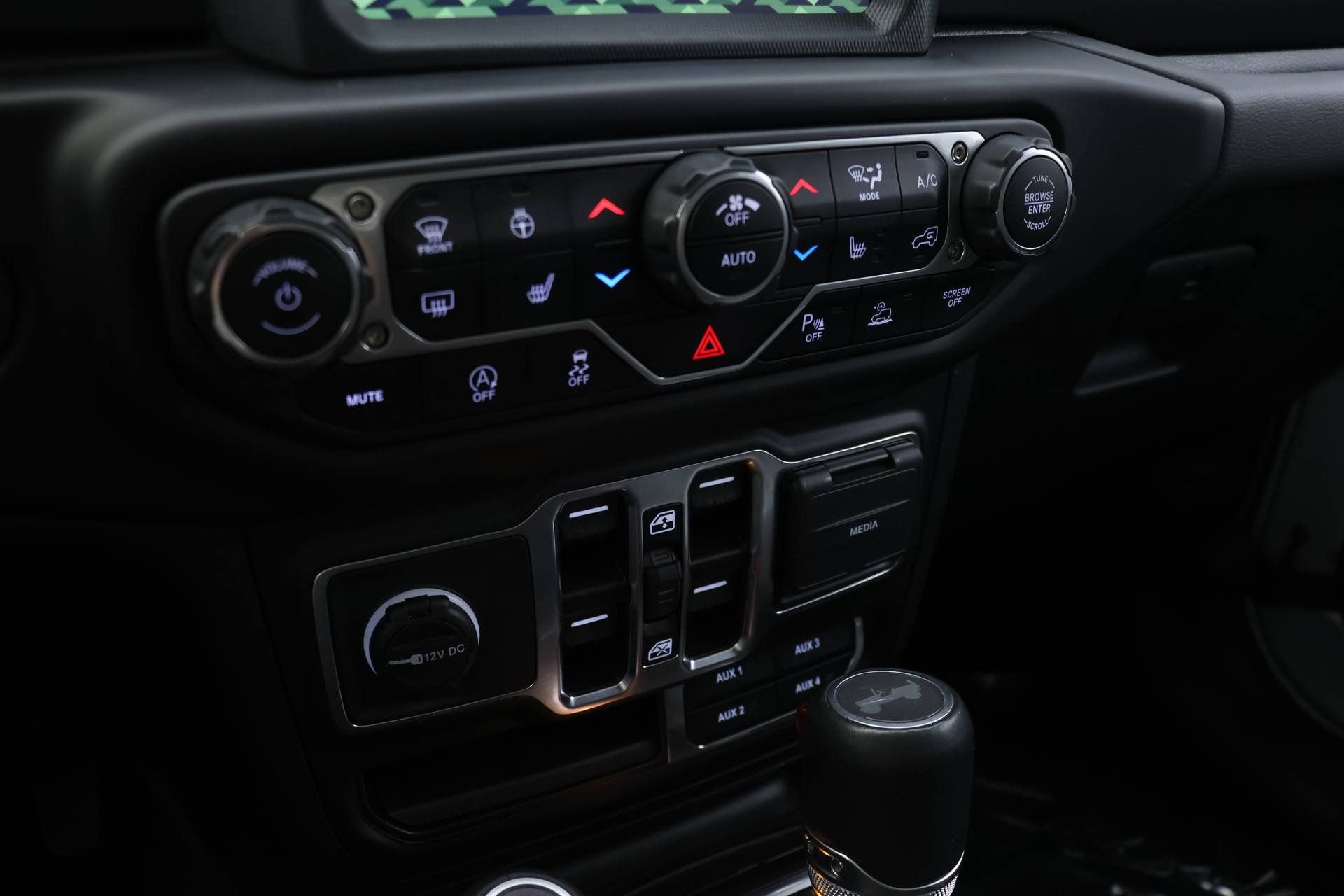 Used 2023 Jeep Wrangler Altitude image 6